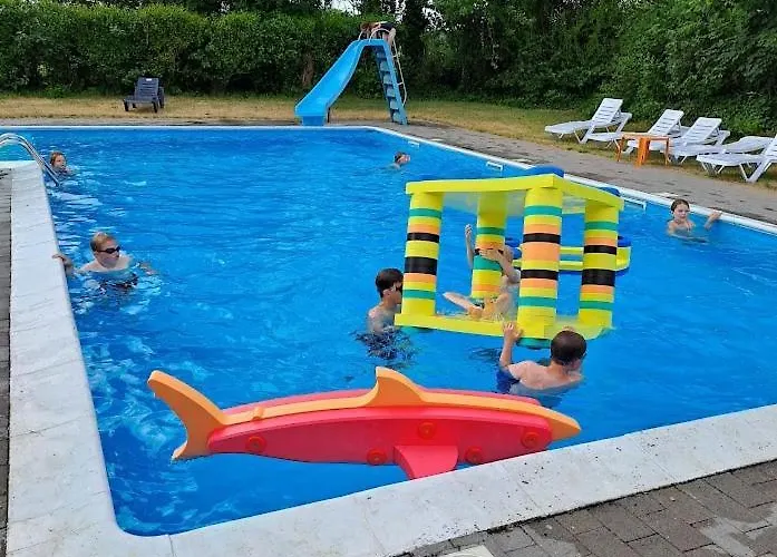 Kongsore Camping, Sma Og Store Camping